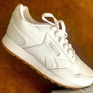 Reebok Classic White Sneakers size 7